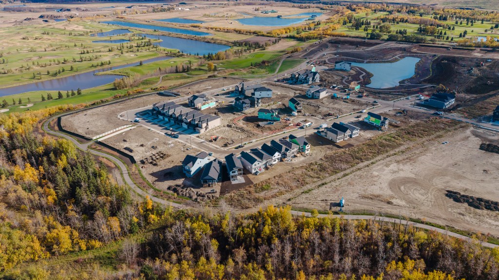 Aerial view of Ridgeview homes and ponds